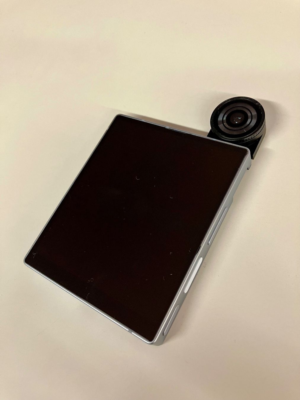 Telefoni cellulari / Smartphones: Ikko MindOne Pro – Nuovo (secondo la descrizione) da Zürich venduto da termolux 4