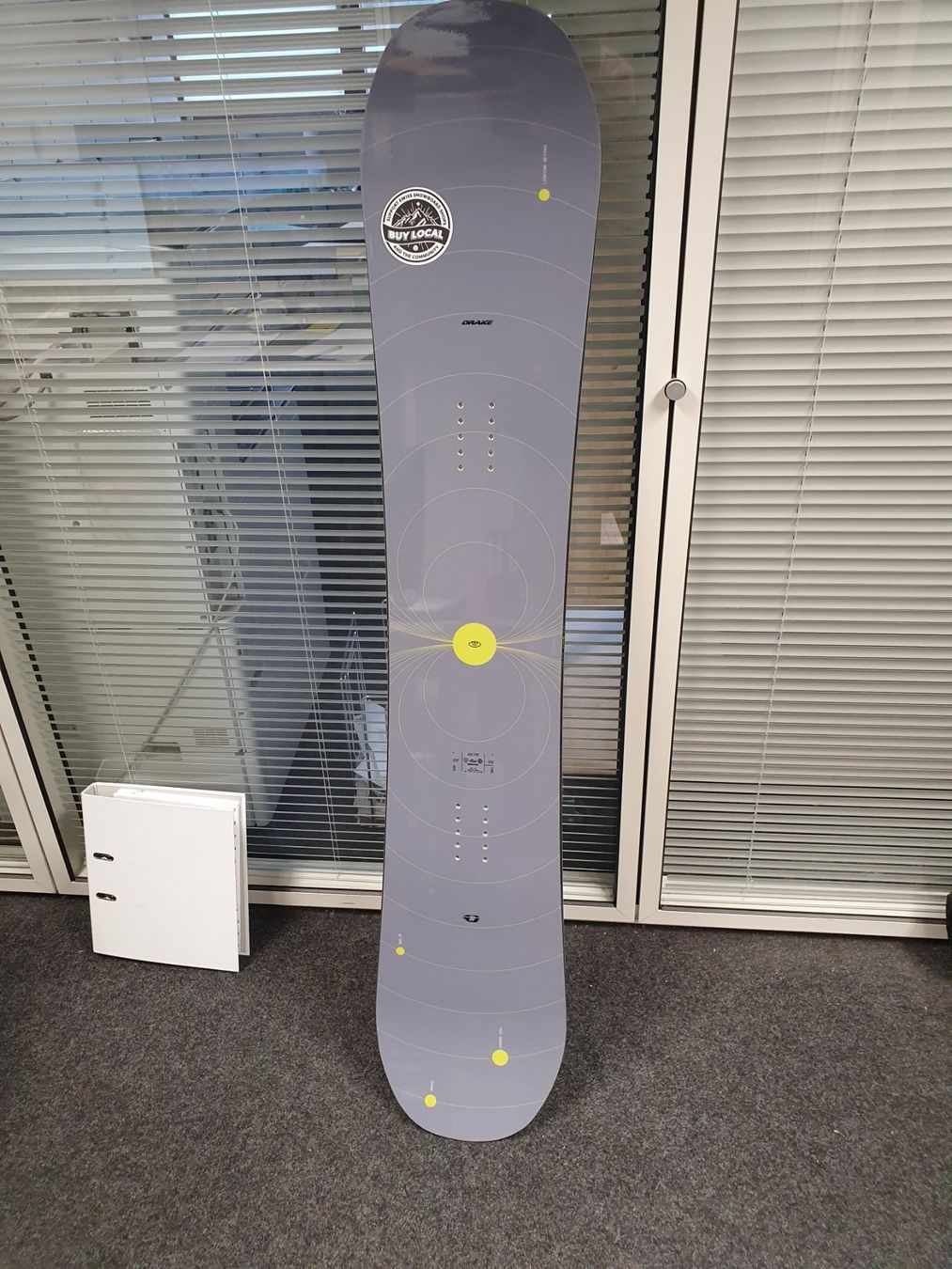 Board: Snowboard DF Drake 2025 155cm – Usato da Ebikon venduto da Surfside-GmbH