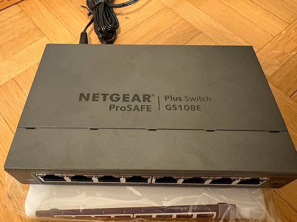 Hub & Switch: 2x Netgear Managed Gigabit Switch – Usato da Oberhasli venduto da mk-engineering 3