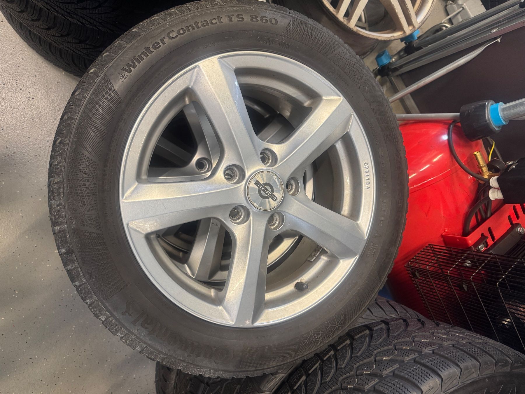 Gamaparts Pneumatici & Ruote complete: VW Golf 7 Winterfelgen Gamaparts – Usato da Wilen b. Wil venduto da gp6_2pxn