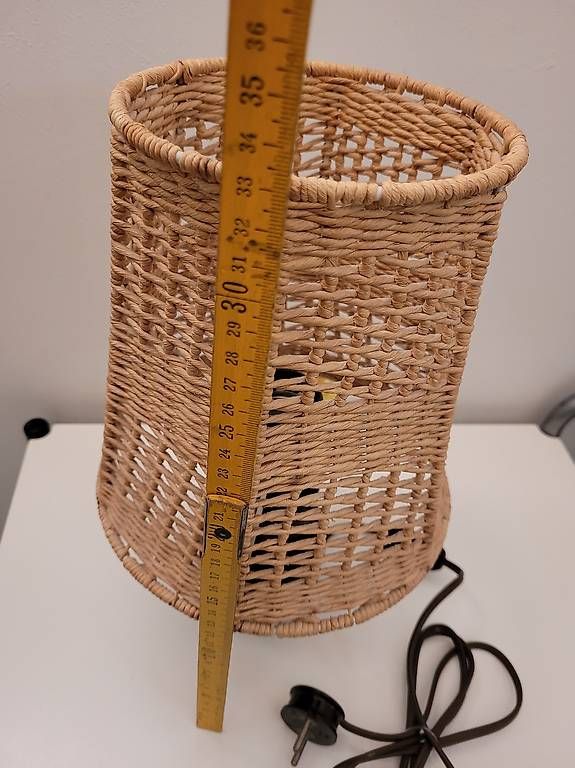Lampade: Tischleuchte mit Radnabe alt – Usato da Zofingen venduto da Loop_ReSale 3