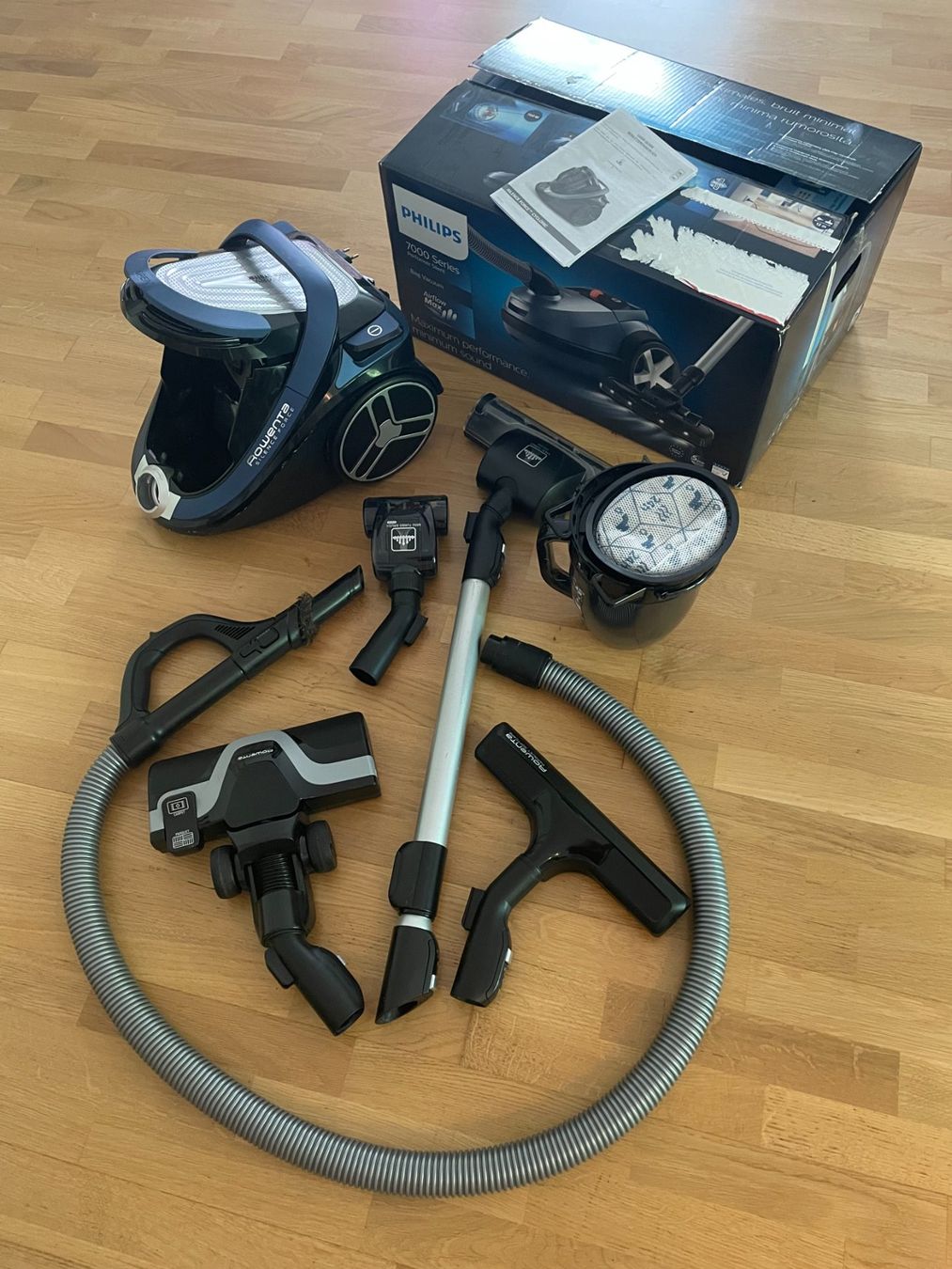 Philips Aspirapolveri & Accessori: Staubsauger - Philips Rowenta Silence Force - 7000 Series – Usato da Wabern venduto da carciofo 3
