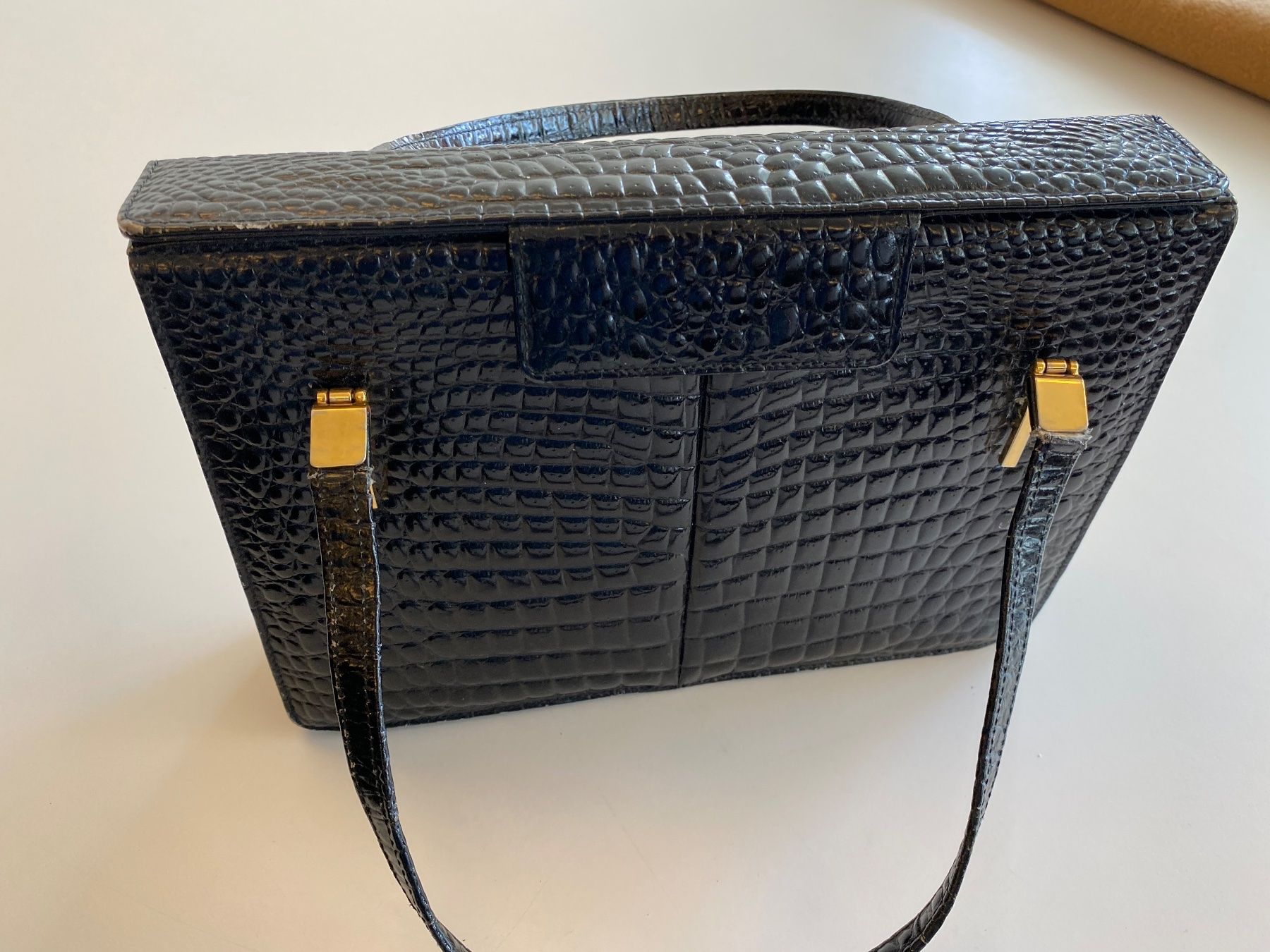 Borse da donna: Handtasche – Usato da Herrliberg venduto da Julianopie