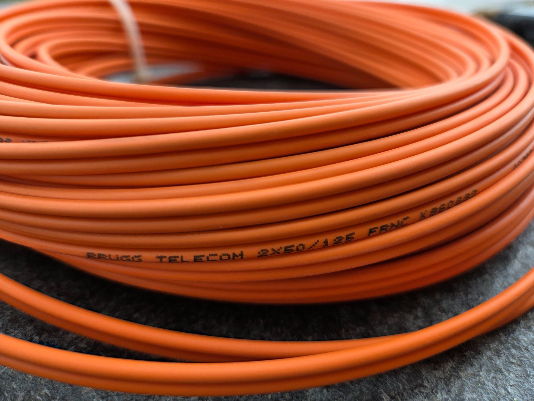 Câbles: Glasfaser-Patchkabel Duplex SC-SC 30m Multimode 50/125 µm – D'occasion à Unterägeri par mar_6mls 1