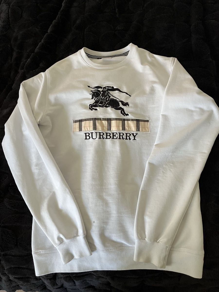 Burberry Pulls & Sweat-shirts: Burberry Sweater – D'occasion à Balzers par liv_wzl8