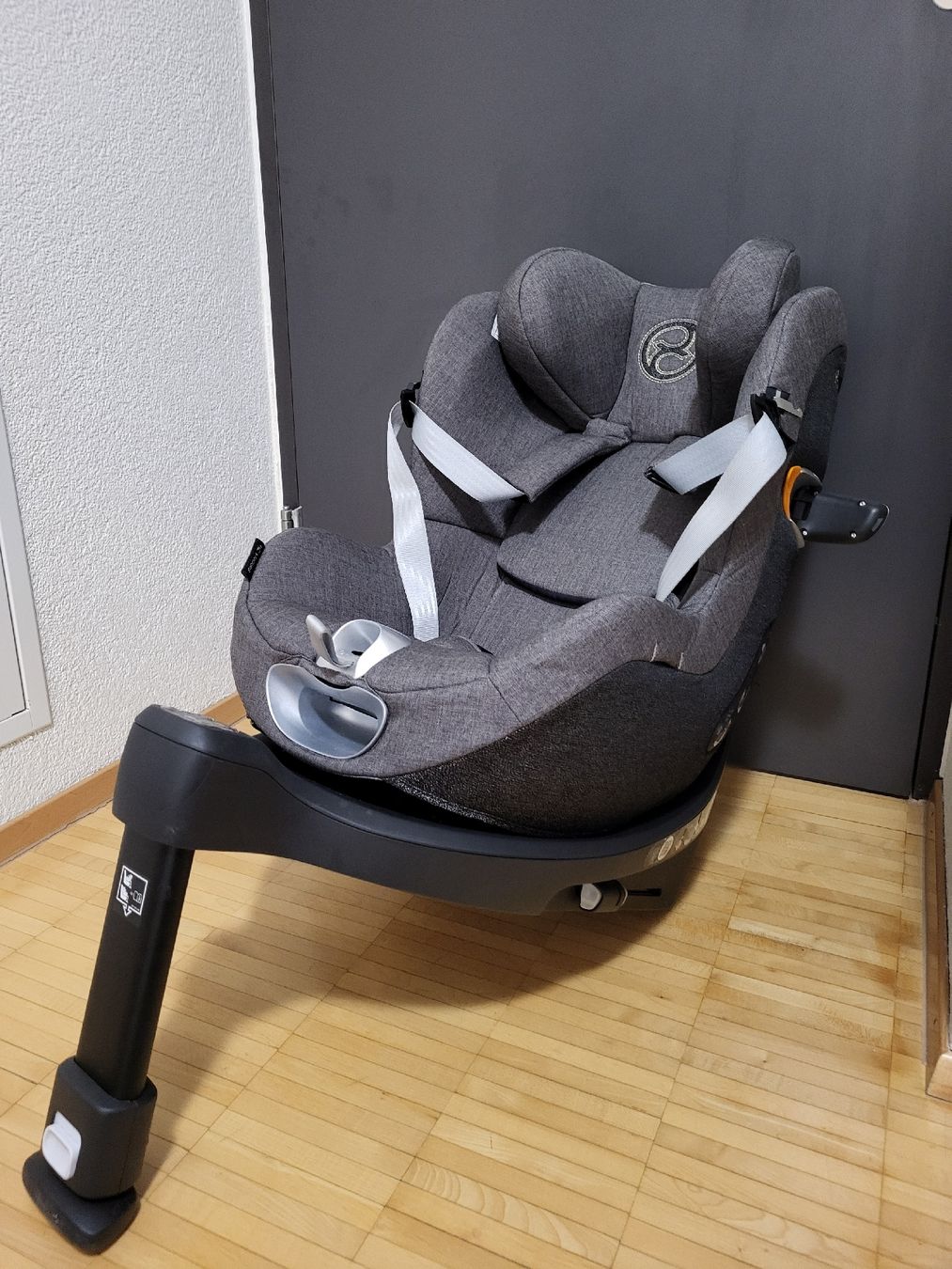 Cybex Seggiolini per auto: Sirona Zi i-Size Plus Soho Grey Mid Grey - Cybex – Usato da Siebnen venduto da nic_zv6v 1