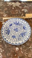 Assiette en porcelaine japonaise de la région d’Arita