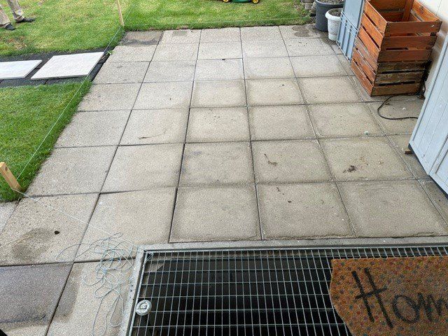 Bodenbeläge: Gartenplatten Beton grau 50x50cm – Gebraucht aus Siebnen von Kochfamilie 3