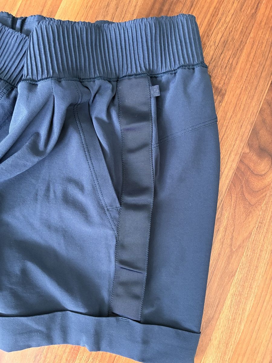 Lululemon Hosen: Lululemon Casual Shorts – Gebraucht aus Rothenburg von lau_hh8t 2