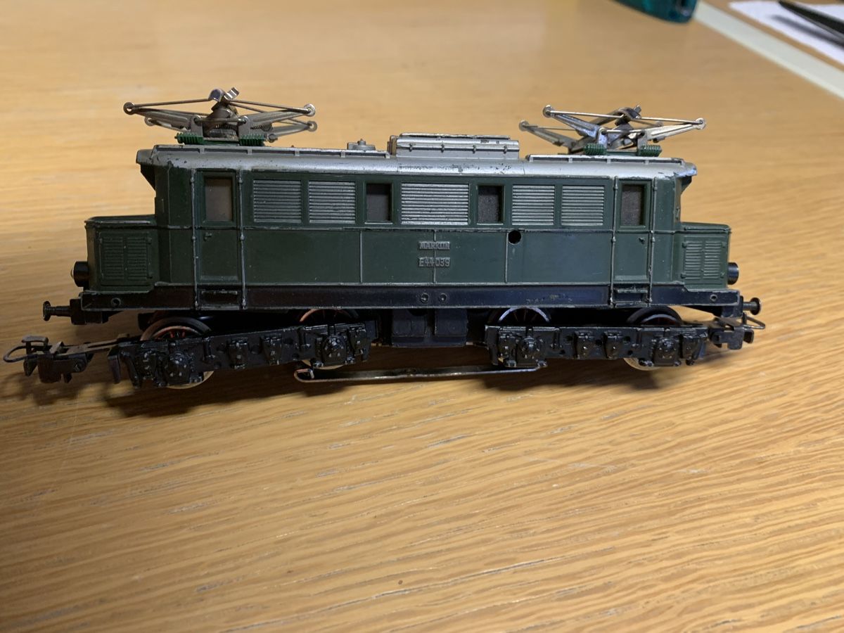 Märklin Modellini di ferrovie: Märklin E 44 der DB , SET 800 gebraucht ,Nr.H80 – Usato da Winden venduto da EmilNeu 6