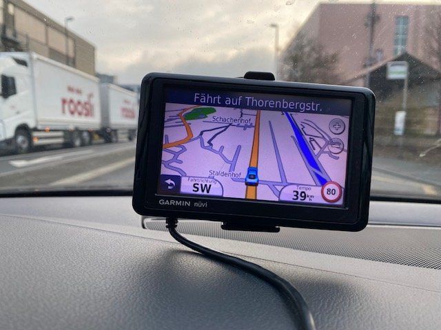 Garmin Navigatori: GARMIN NÜVI 1390 – Usato da Emmen venduto da dulibal07