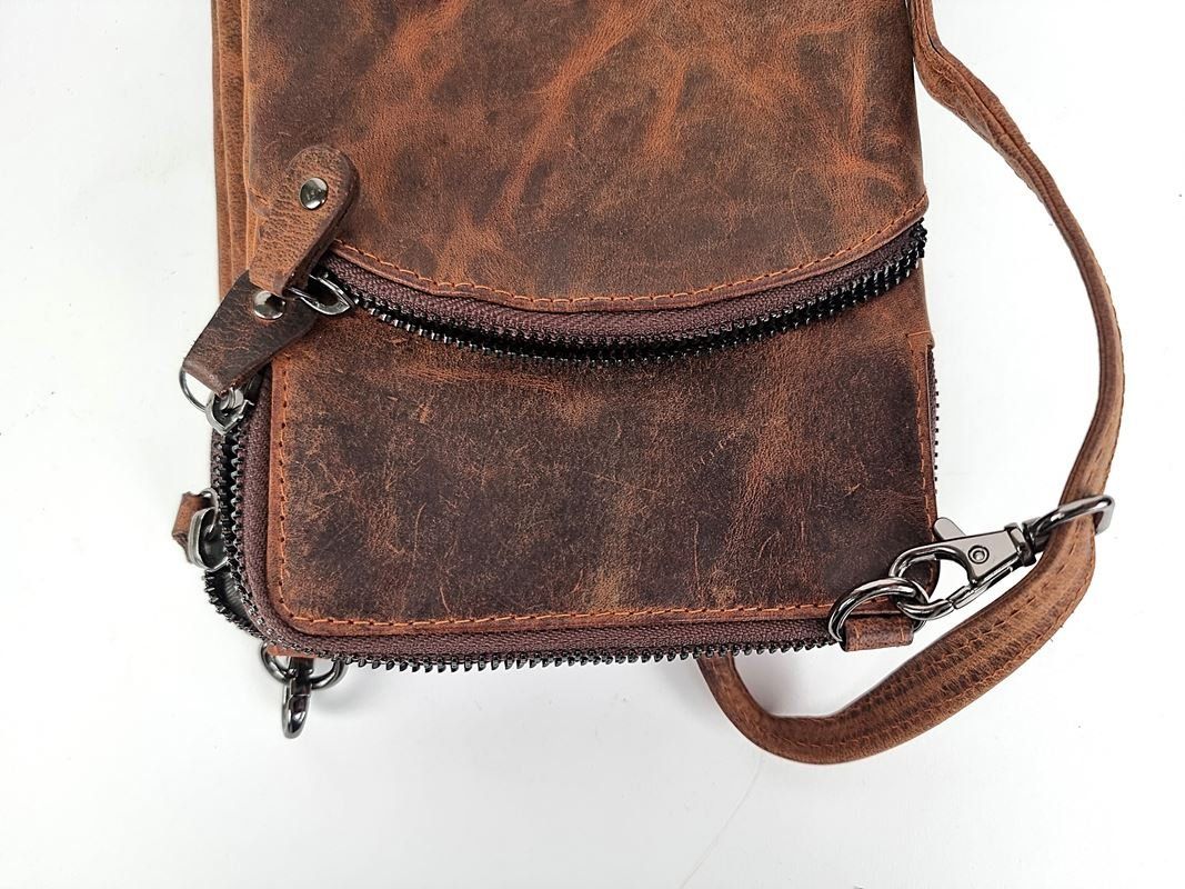 Taschen: Ledertasche – Gebraucht aus Urtenen-Schönbühl von Restwert_Schoenbuehl 4