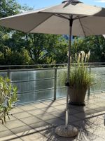 Sonnenschirm 3m Durchmesser mit Sockel