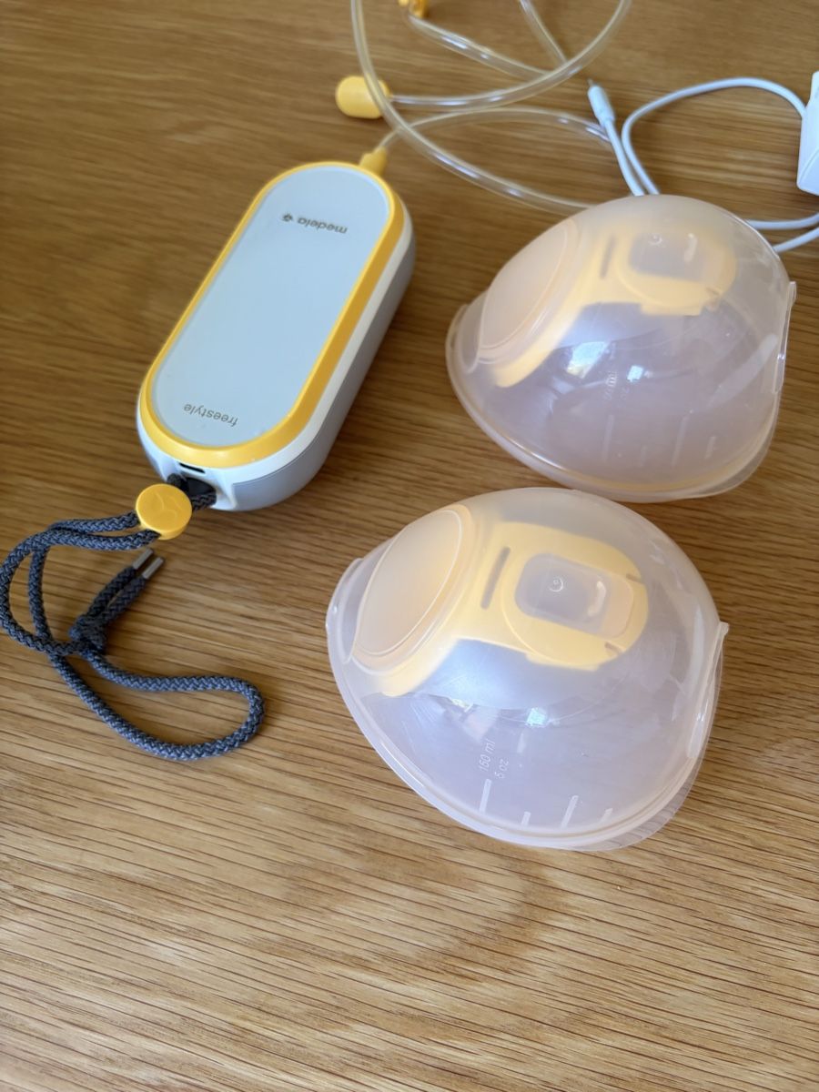 Medela Accessori per l’allattamento: Medela Freestyle Hands-free – Usato da Lyss venduto da Luuh