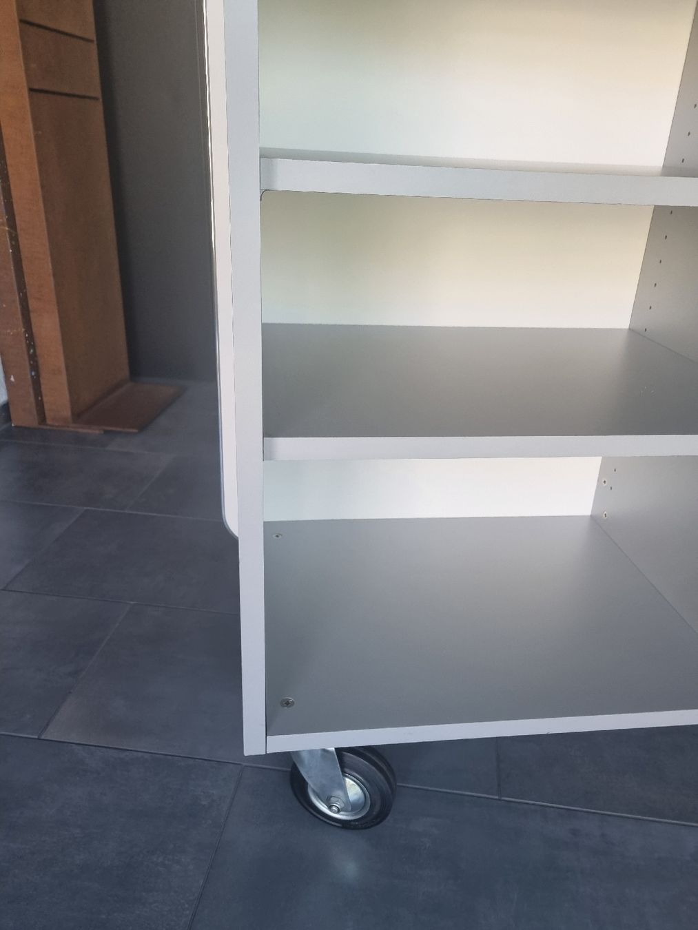 Allestimento di negozi e stand fieristici: Bar au Rädern schwarz grau – Usato da Abtwil SG venduto da danikari 3