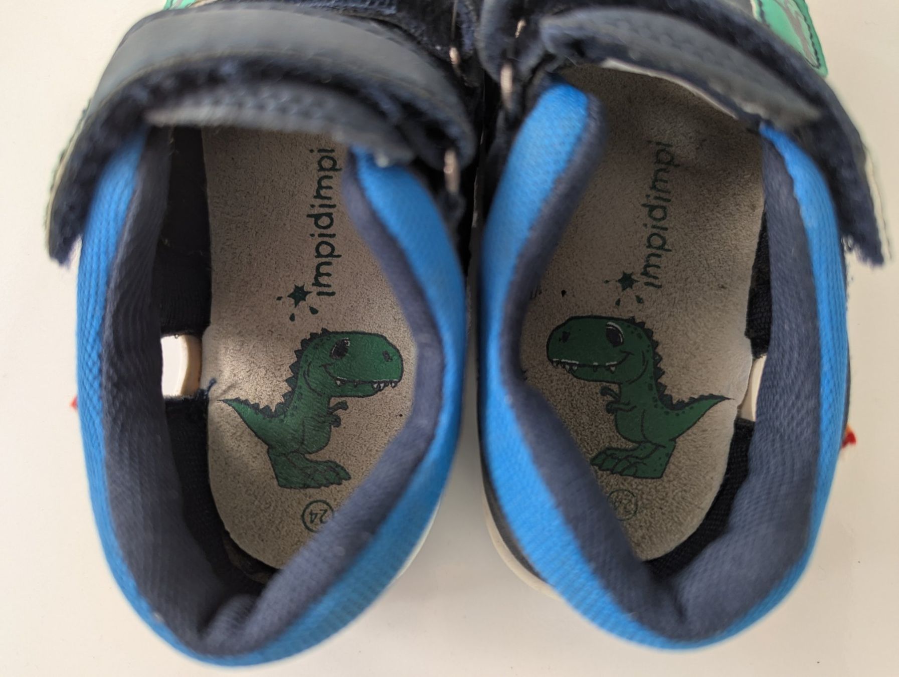 Scarpe per ragazzi: Sandalen Gr. 24 mit Dinosaurier – Usato da Ostermundigen venduto da abracadabra16 3