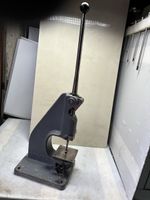 Gresselstanzmaschine