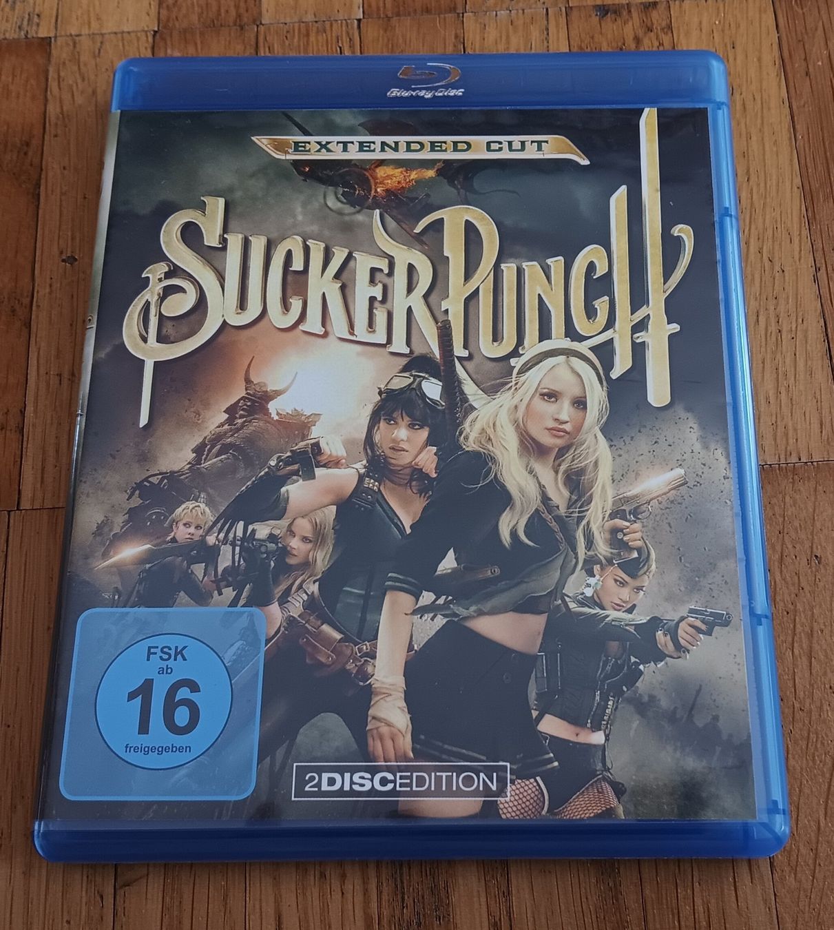 Alle DVDs: Sucker Punch Extended Cut 2 Disc Blu-ray FSK16 – Gebraucht aus Dietikon von Rabia