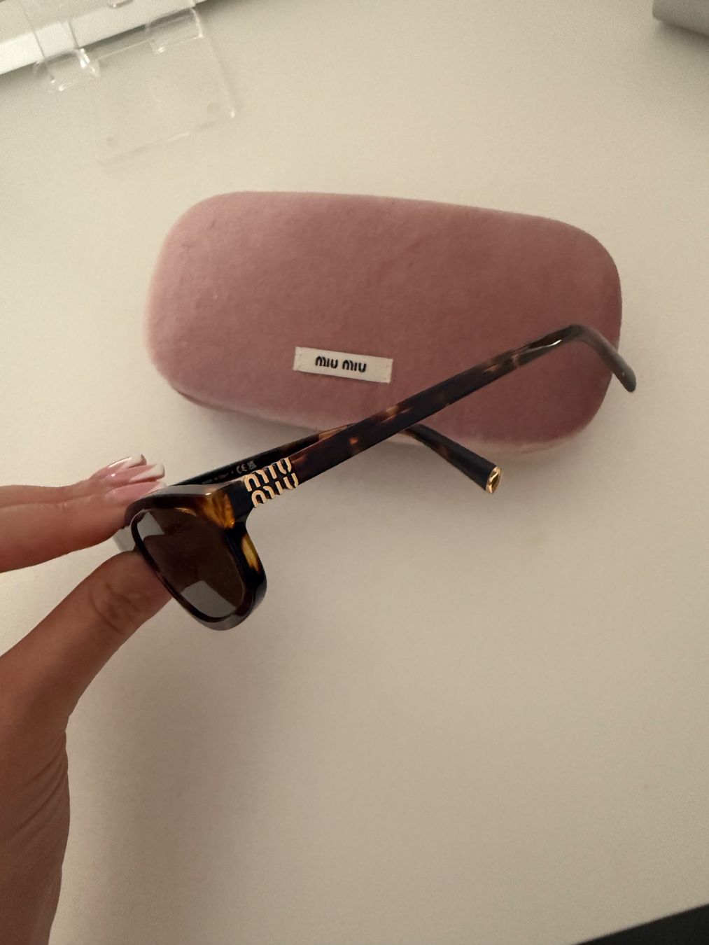Miu Miu Occhiali & Lenti: Miu miu Sonnenbrille MU A06S – Nuovo e nell'imballaggio originale da Landquart venduto da Fisch0004 1