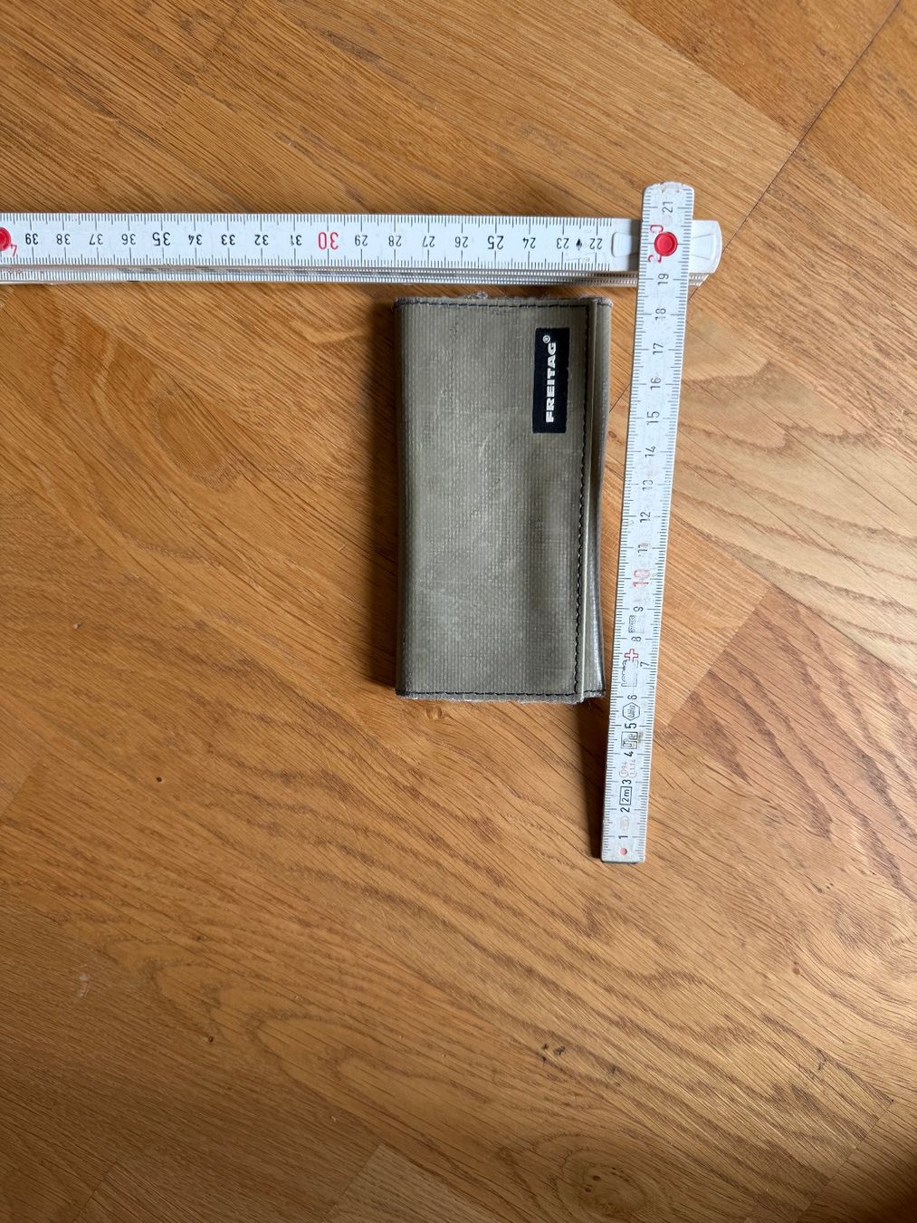 Freitag Cover & Protezioni schermo: Freitag iPhone Hülle (Modell unbekannt) – Usato da Rieden AG venduto da Sappada