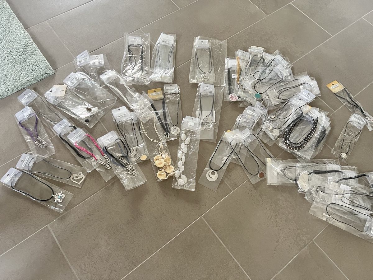 Altri gioielli: Grosses Konvolut Modeschmuck NEU – Nuovo e nell'imballaggio originale da Seon venduto da Sunny-Schmuck78