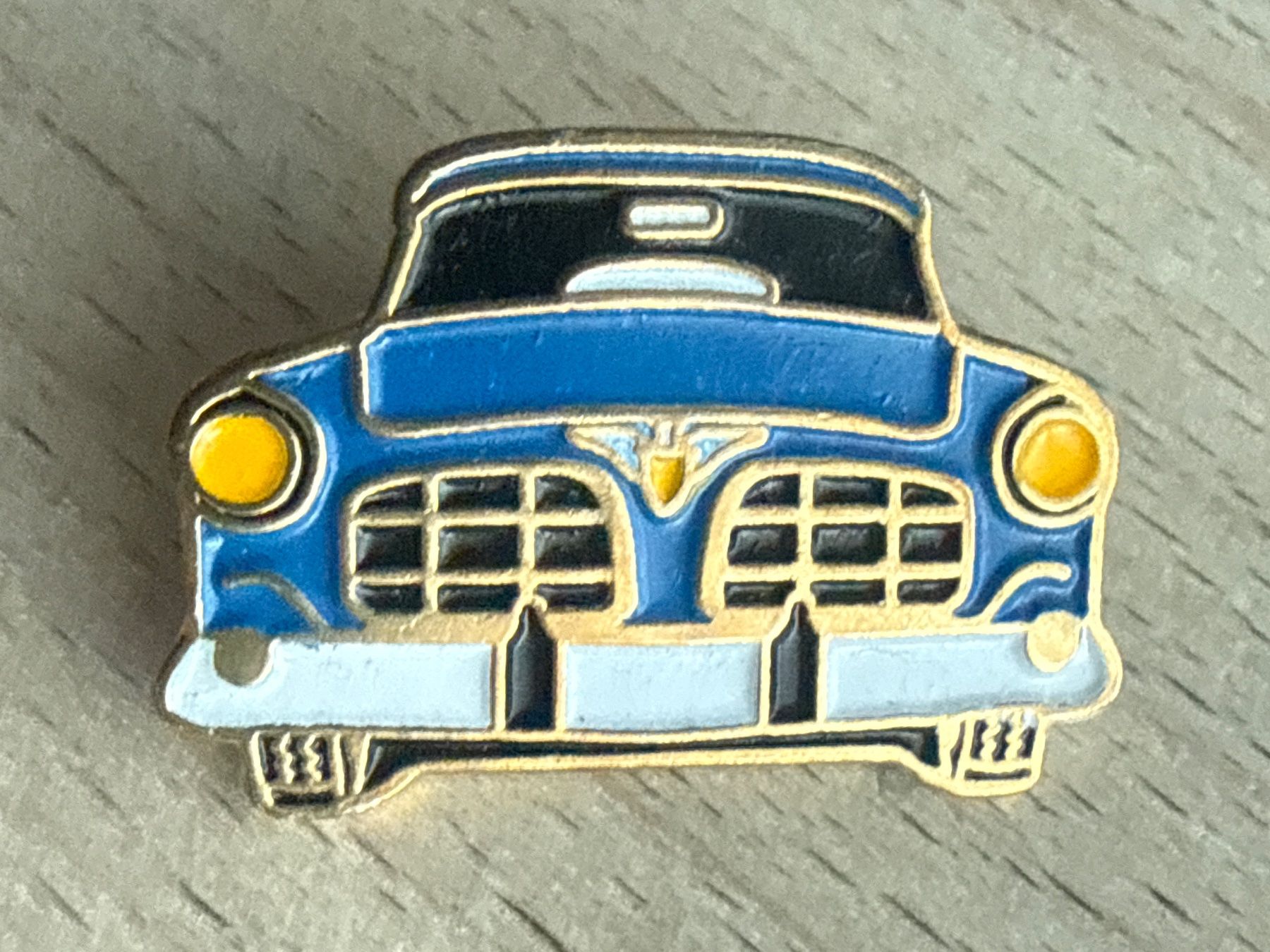 Plaketten & Abzeichen: Pin Oldtimer – Gebraucht aus Glattbrugg von Schweigmatt