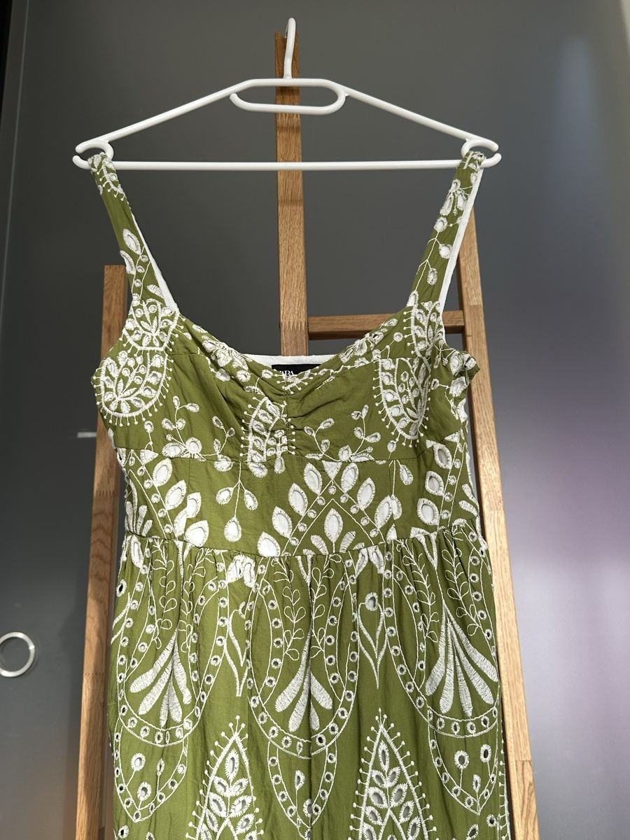 Zara Vestiti: Grünes Sommerkleid – Usato da Gipf-Oberfrick venduto da Gabor5 1