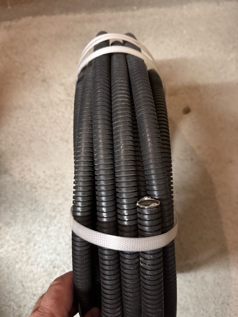 Tubi & Tubi flessibili: Flexschlauch schwarz 25mm Innendurchmesser  – Usato da Sarnen venduto da Camaro74 1