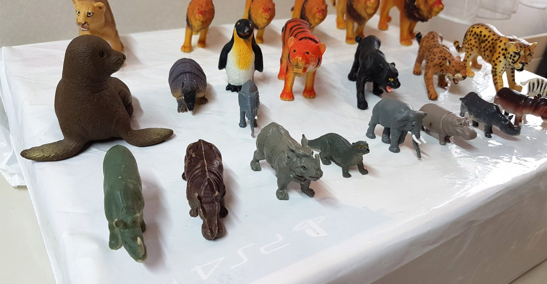 Statuette: 😎 25 Diverse Tier Figuren – Usato da Schüpfheim venduto da Games_Spielkonsolen 6
