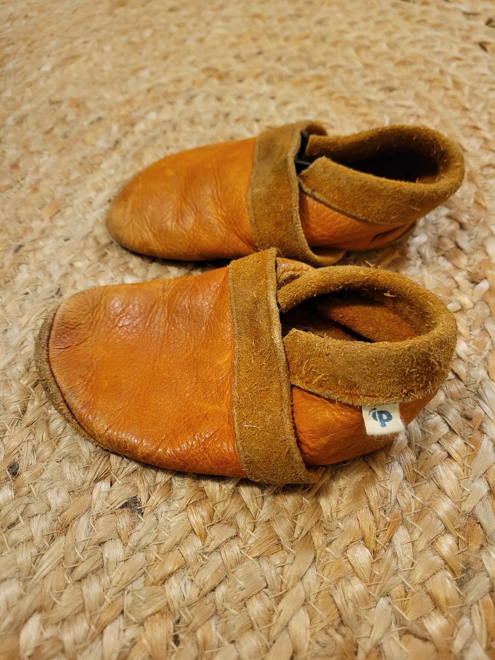 Scarpe per ragazzi: Chaussons en cuir, taille 23 – Usato da Neuchâtel venduto da valerizette 1