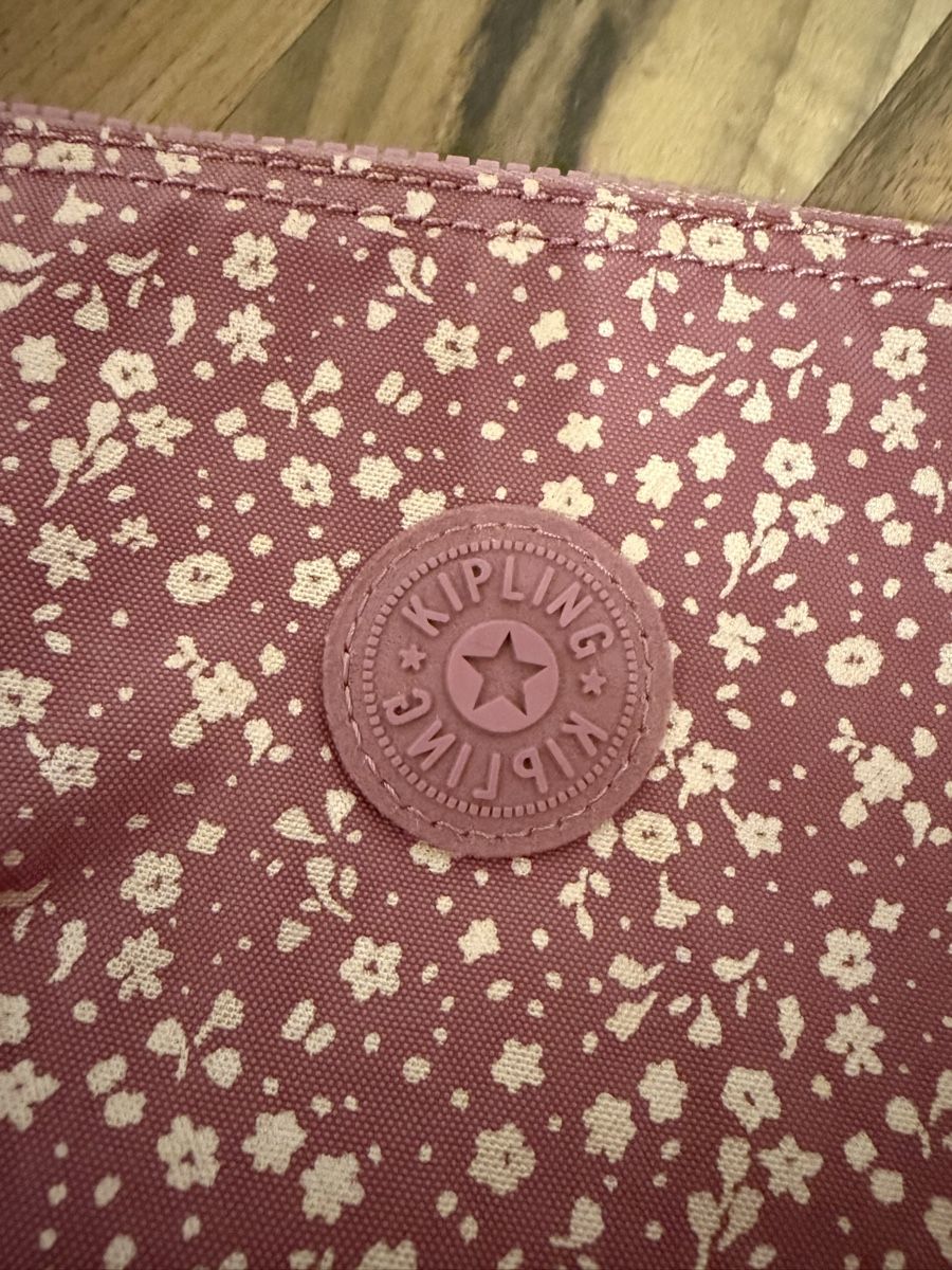 Kipling Trousses de maquillage: Kipling Necessaire mit Blumenmuster und Anhänger rosa – Neuf (Voir description) à Udligenswil par mp9_f7jr 1