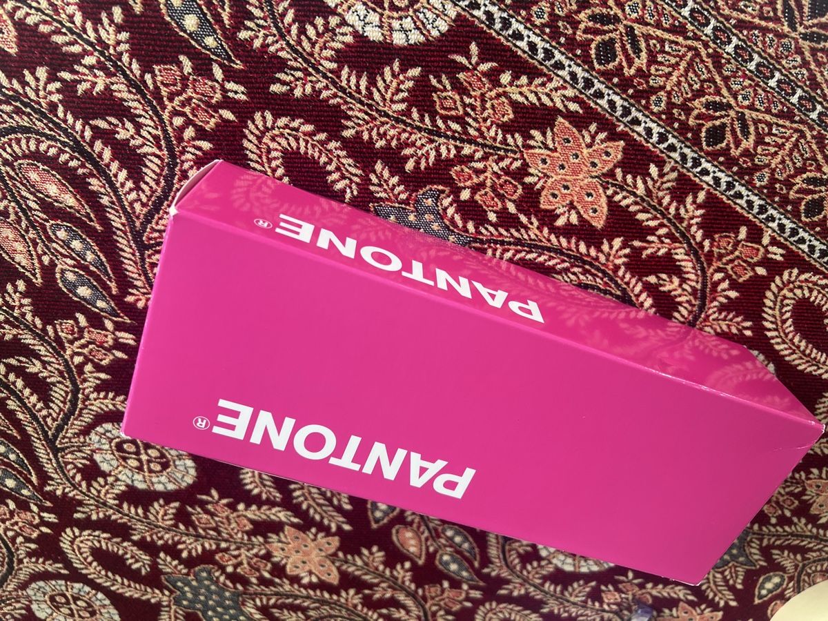 Colori: Pantone Metallics Solid Coated Guide, Good Condition – Usato da Zürich venduto da hug_q78k 6