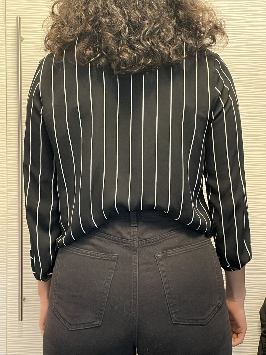 Primark Camicette: Chemisier rayé noir et blanc élégant – Usato da Cressier NE venduto da leiestla 1