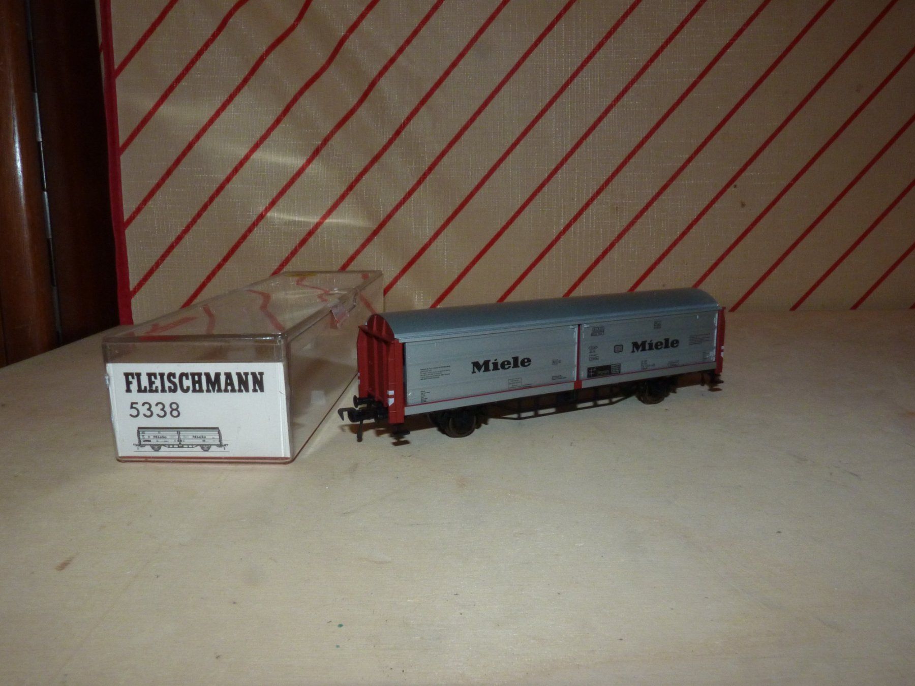 Fleischmann Modelleisenbahnen: Güterwagen Fleischmann Spur H0 – Gebraucht aus Rudolfstetten von Rrst1968 1