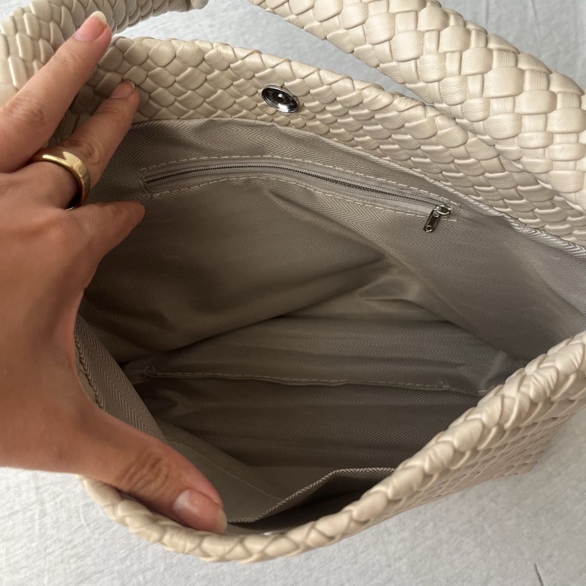 Borse da donna: Handtasche beige Web-Optik guter Zustand – Usato da Kirchberg SG venduto da schwarzekatze7 1