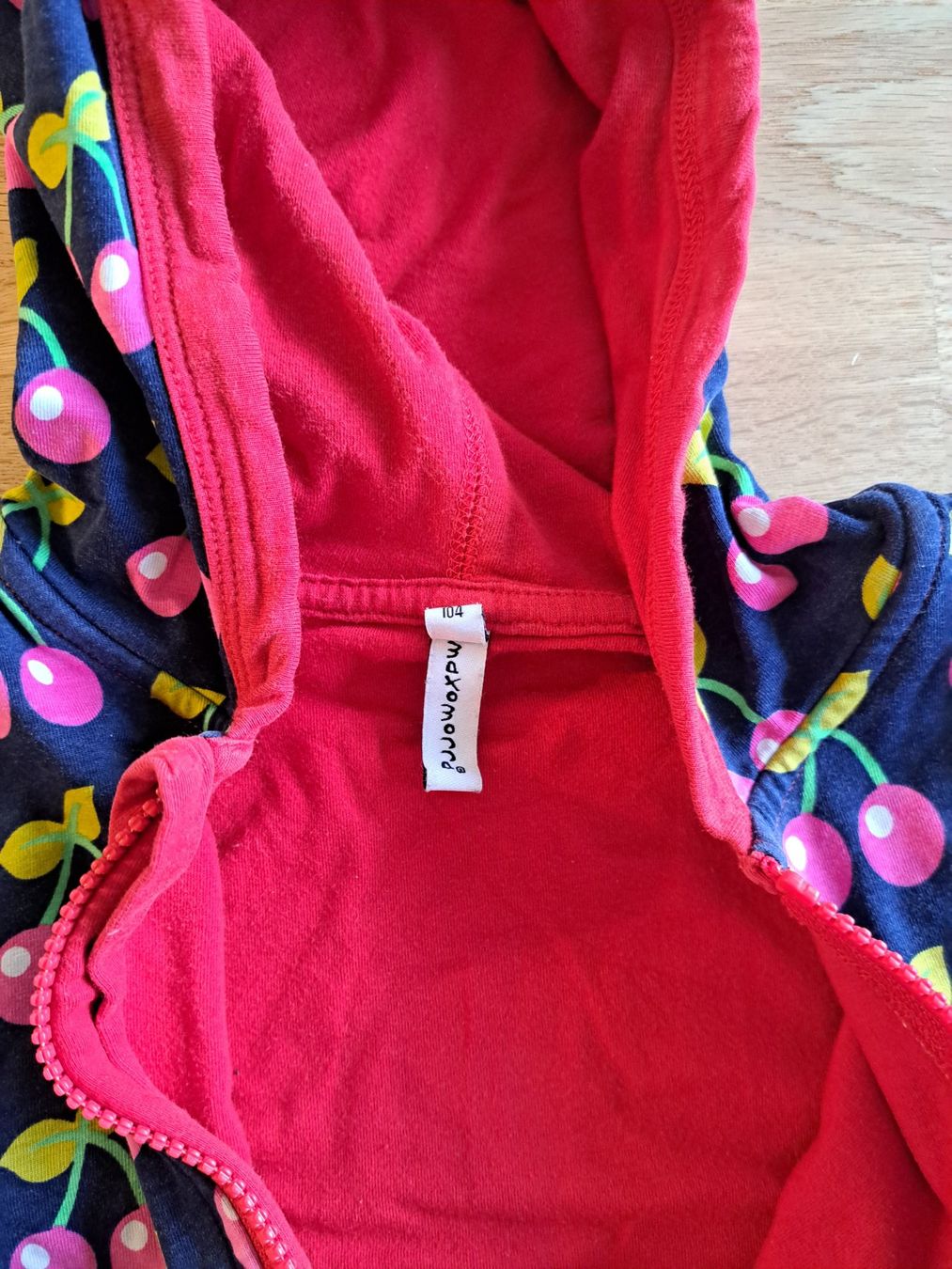 Maxomorra Giacche & Cappotti: Maxomorra Kapuzenjacke 104 – Usato da Bergdietikon venduto da Staphylococcus 2
