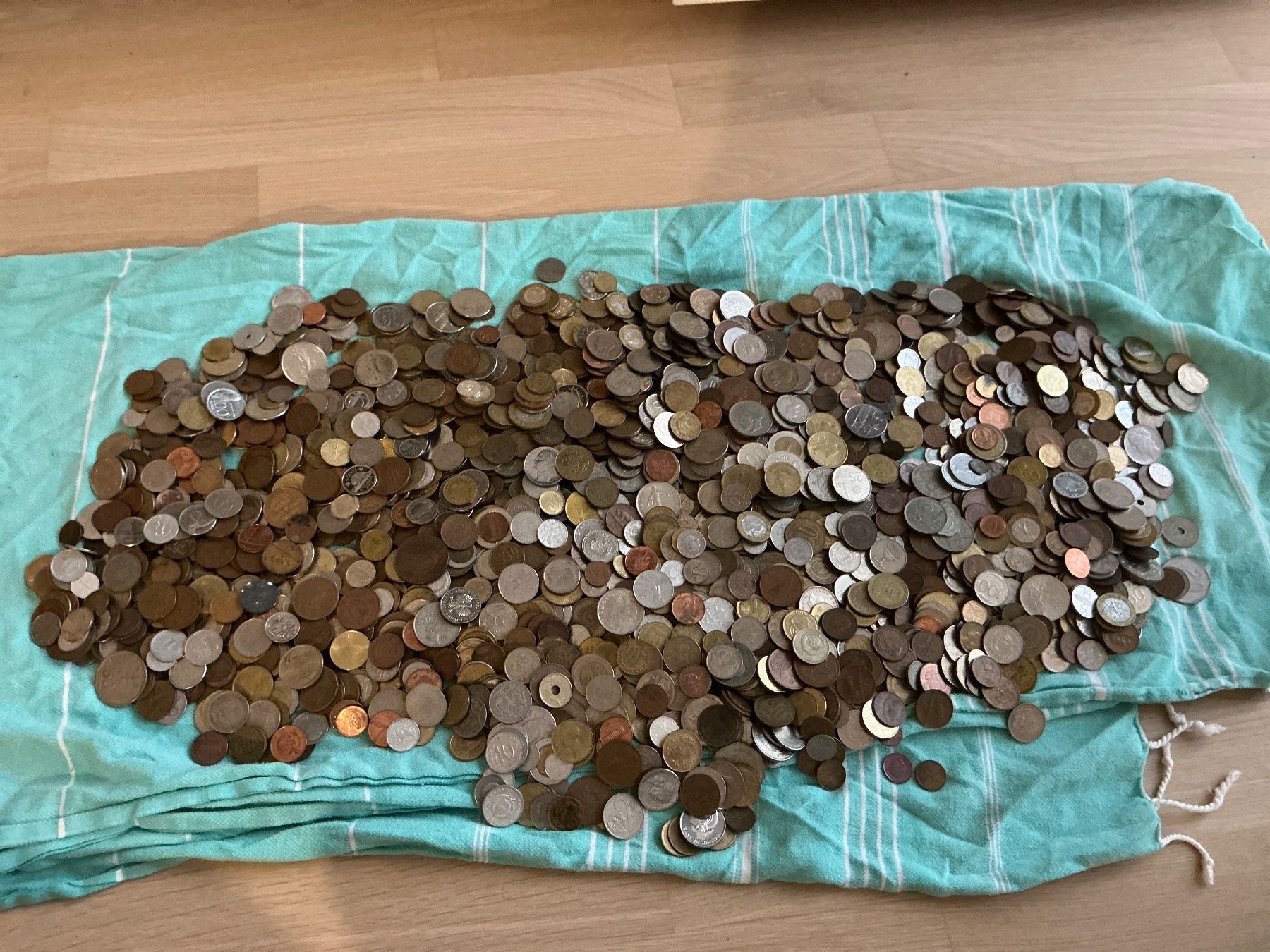 Alle Münzen: 9 Kg Weltweit Lot H – Gebraucht aus Dietikon von Numi2000