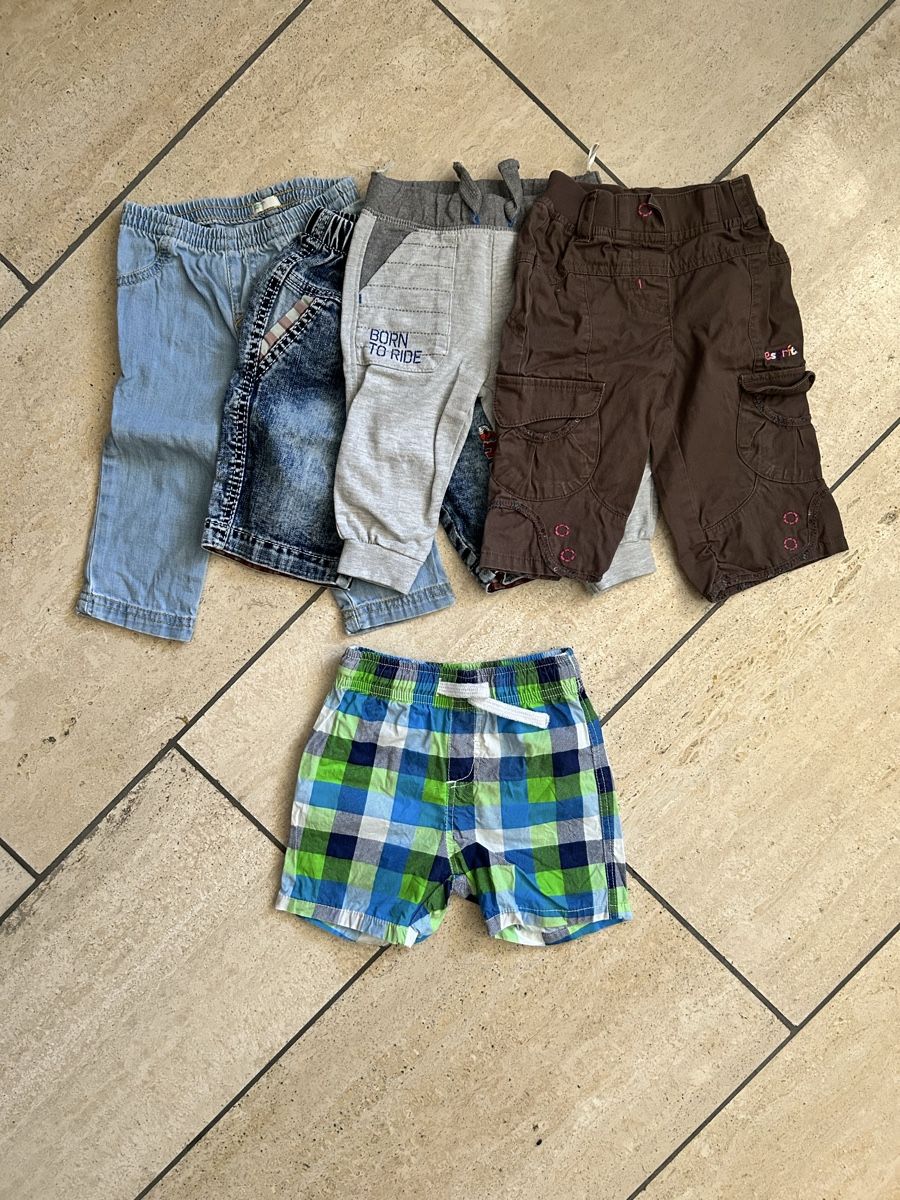 Lotti & Set di vestiti: 20-teiliges Kleiderpaket Grösse 68 – Usato da Berikon venduto da Skydive11 2