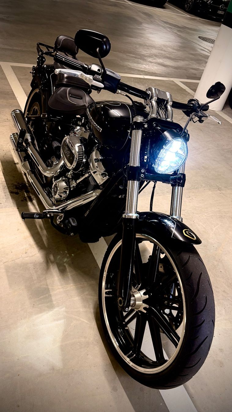 Harley-Davidson Chopper: Harley Davidson Breakout FXBRS 114 – Usato da Sarnen venduto da b.88
