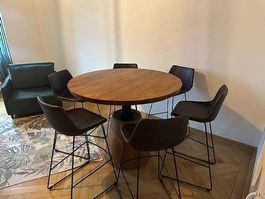 Table Haute avec 6 chaises