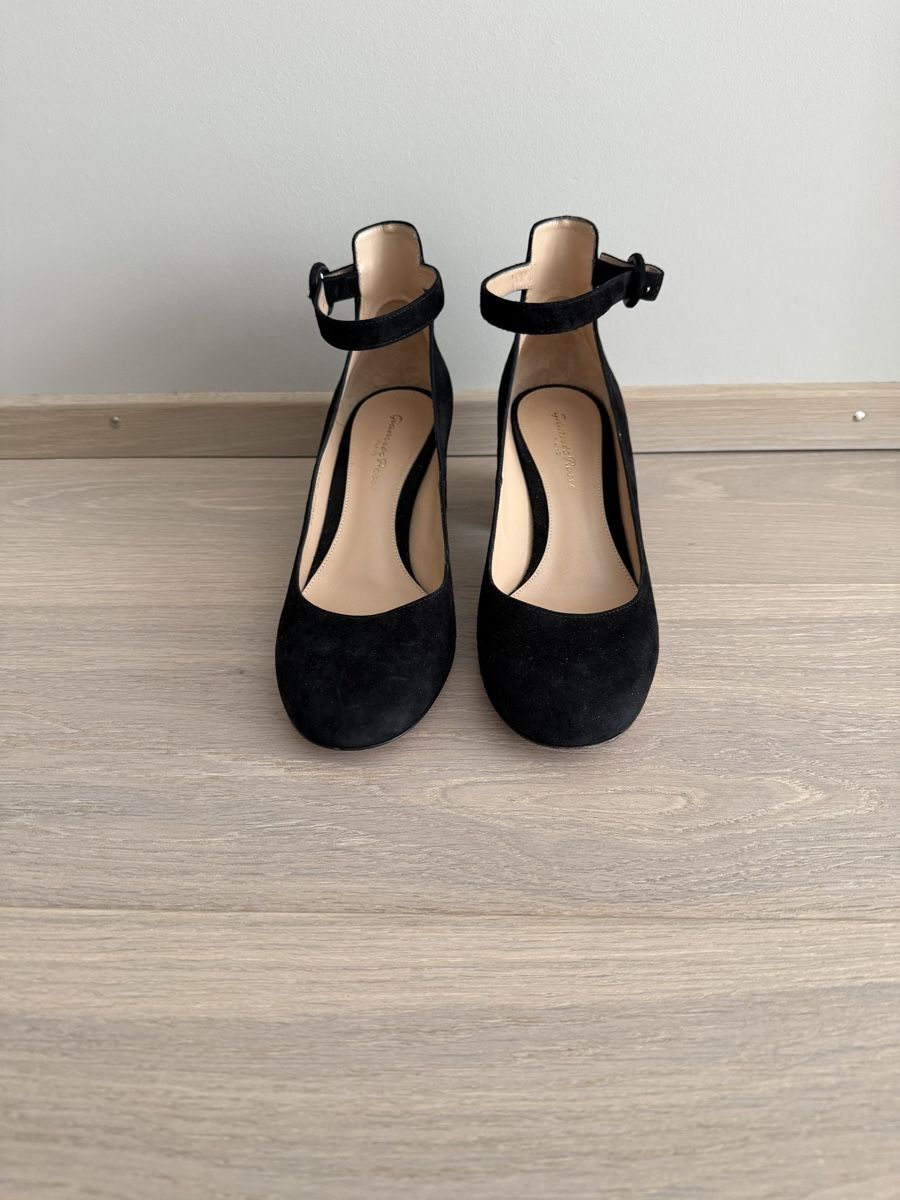 Gianvito Rossi Scarpe da donna: Gianvito Rossi Schuhe – Usato da Erlenbach ZH venduto da mpsy 1
