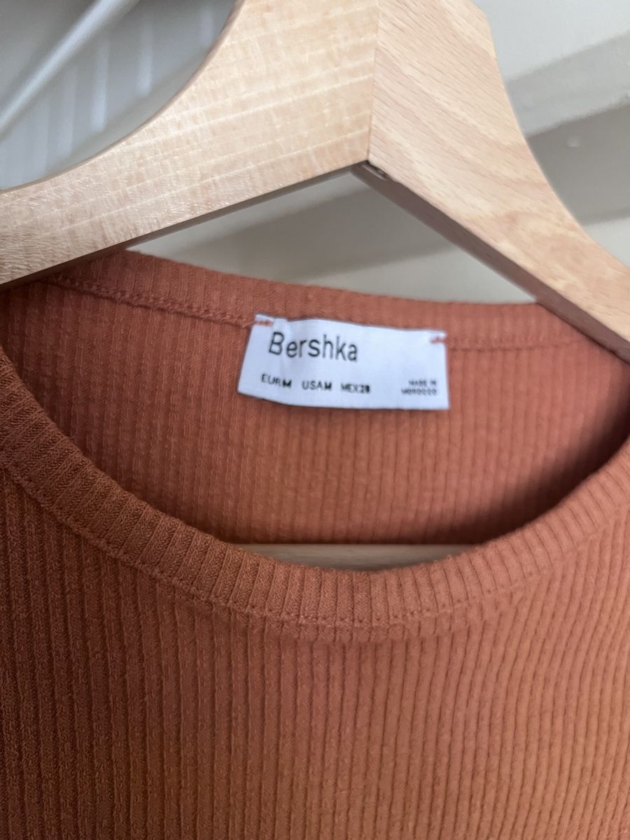 Bershka T-Shirts: T-shirt Bershka | Taille M – Neu und originalverpackt aus Charmey (Gruyère) von ya_12 1