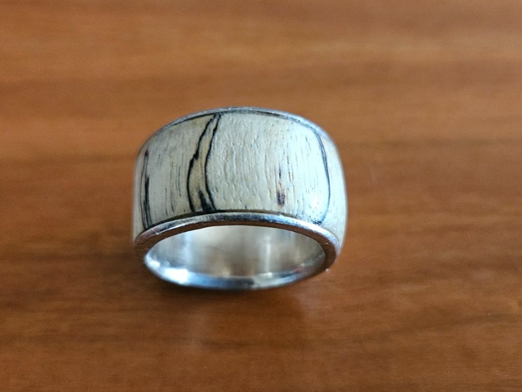Anelli: Handgemachter Holz-Silber Ring, Unikat Schmuck – Usato da Ittigen venduto da Myriamstr