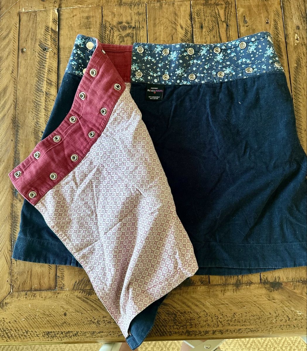 Moshiki Jupes: Wenderock Moschiki Grösse M/L  – D'occasion à Vinelz par Sanela-B 3