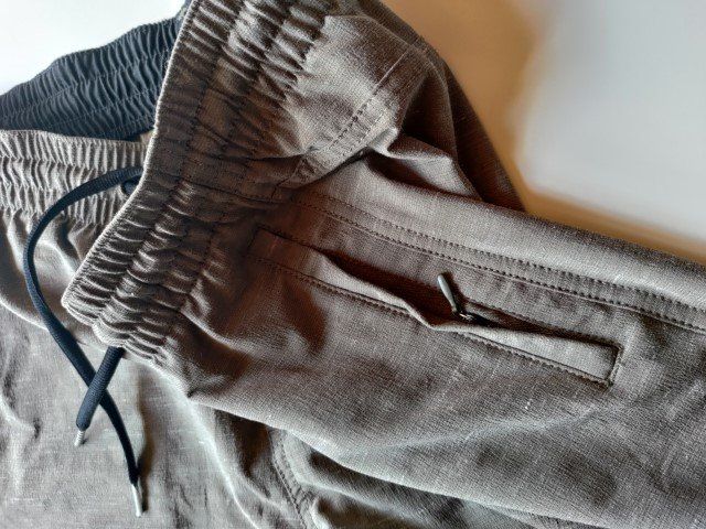 Volcom Pantalons: Volcom Hybrid Shorts – D'occasion à Attinghausen par muenz 4