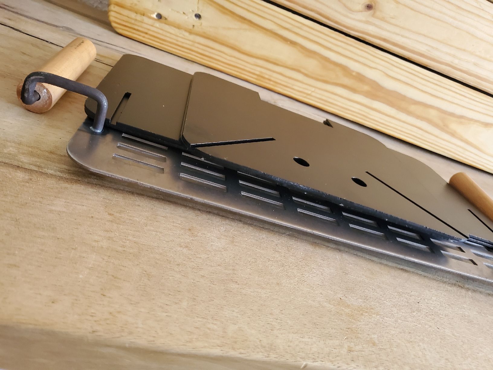 Grills: Praktischer Grill für unterwegs, Qualitätsprodukt ca 6.5 kg  – Neu (gemäss Beschreibung) aus Einsiedeln von high5 5