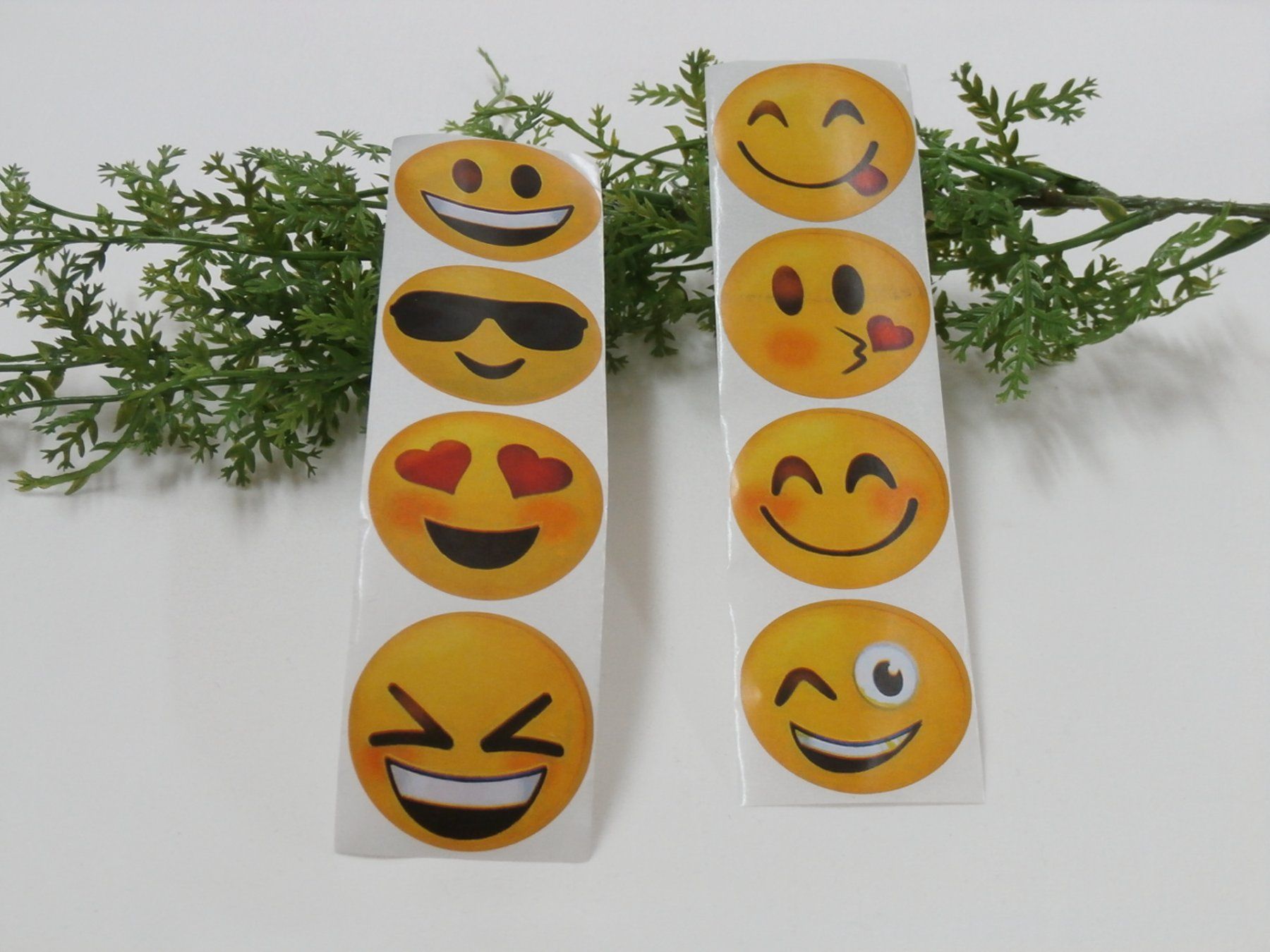 Sticker: 100 Sticker Smiley gross (2429) – Nuovo e nell'imballaggio originale da Blatten b. Naters venduto da Hobschelti