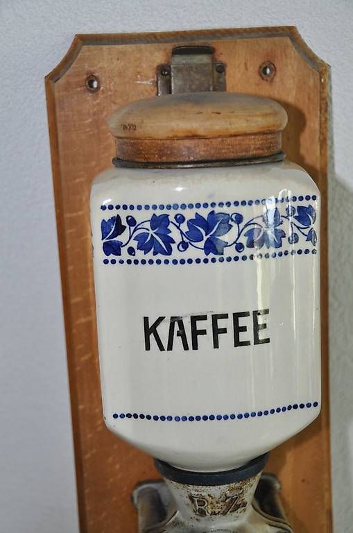 Küchengeräte: Alte, antike Kaffee Mahlmühle – Gebraucht aus Binningen von epoque 1