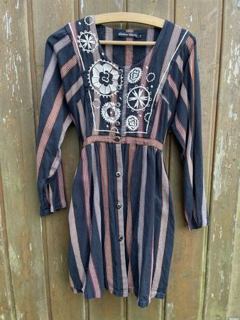 Kleid mit Stickereien, Grösse S, Gudrun Sjöden