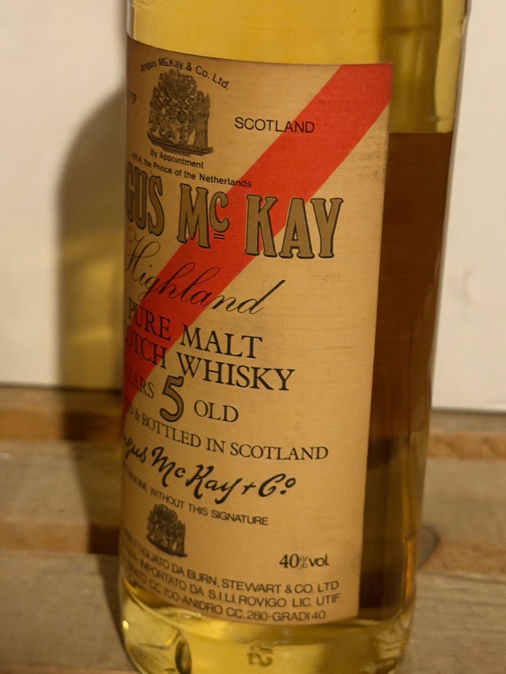 Bevande alcoliche: ANGUS McKAY Scotch Whisky  5 Years old – Nuovo (secondo la descrizione) da Roche VD venduto da luc_jwm5 3